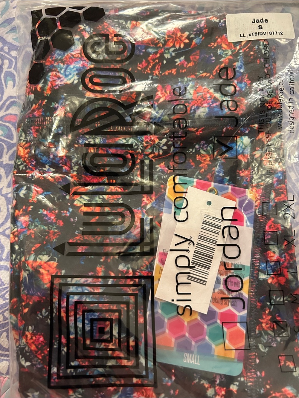 LuLaRoe Jade Black Floral Athletic Leggings Small New Fall